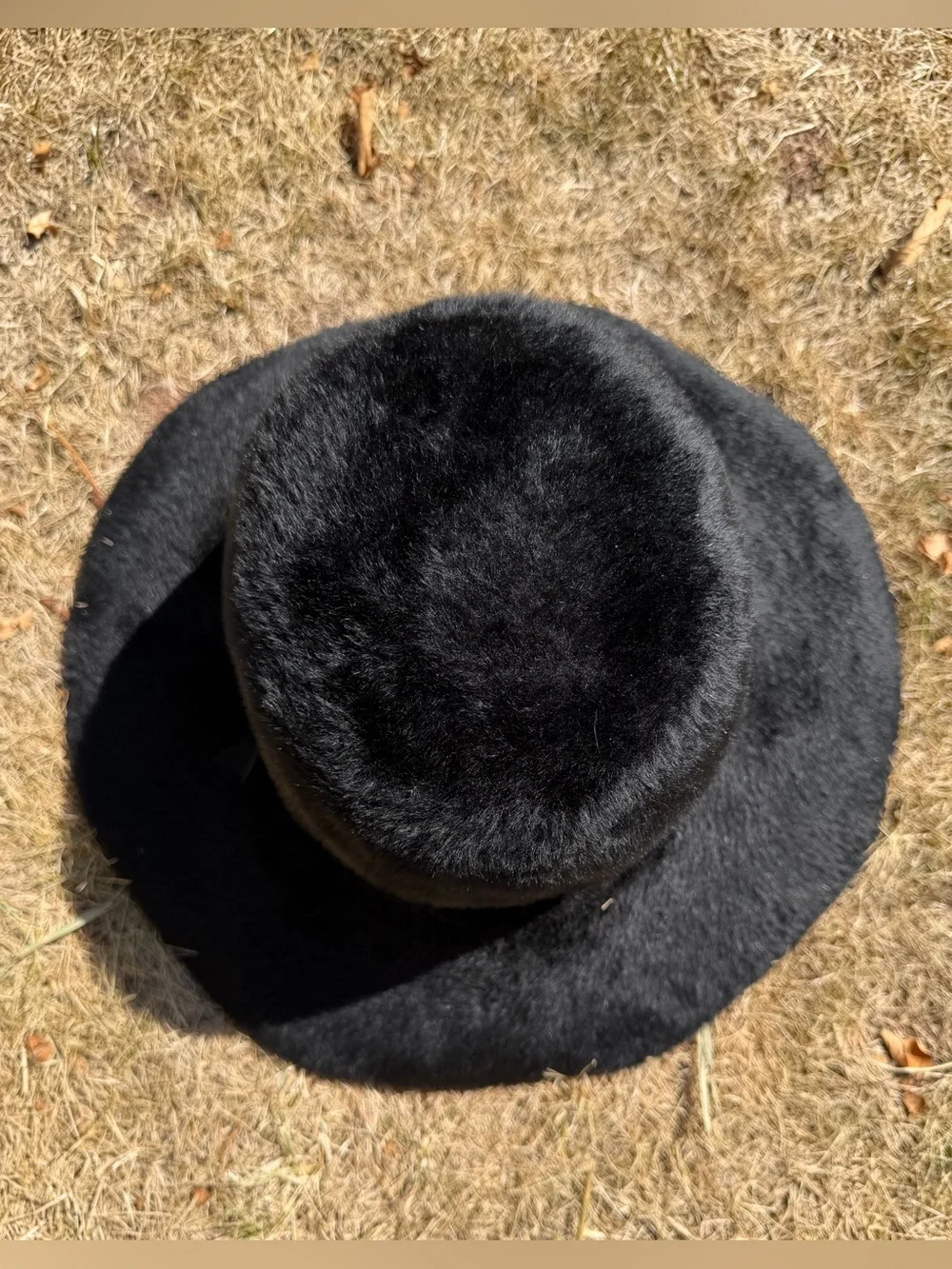 Vintage 1960s MOD HAT Wide Brim Fuzzy Furry Empress Christine Original MEDIUM M